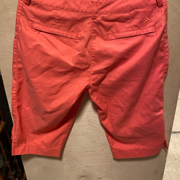 Peach colour ladies shorts. - Picture 4 of 4